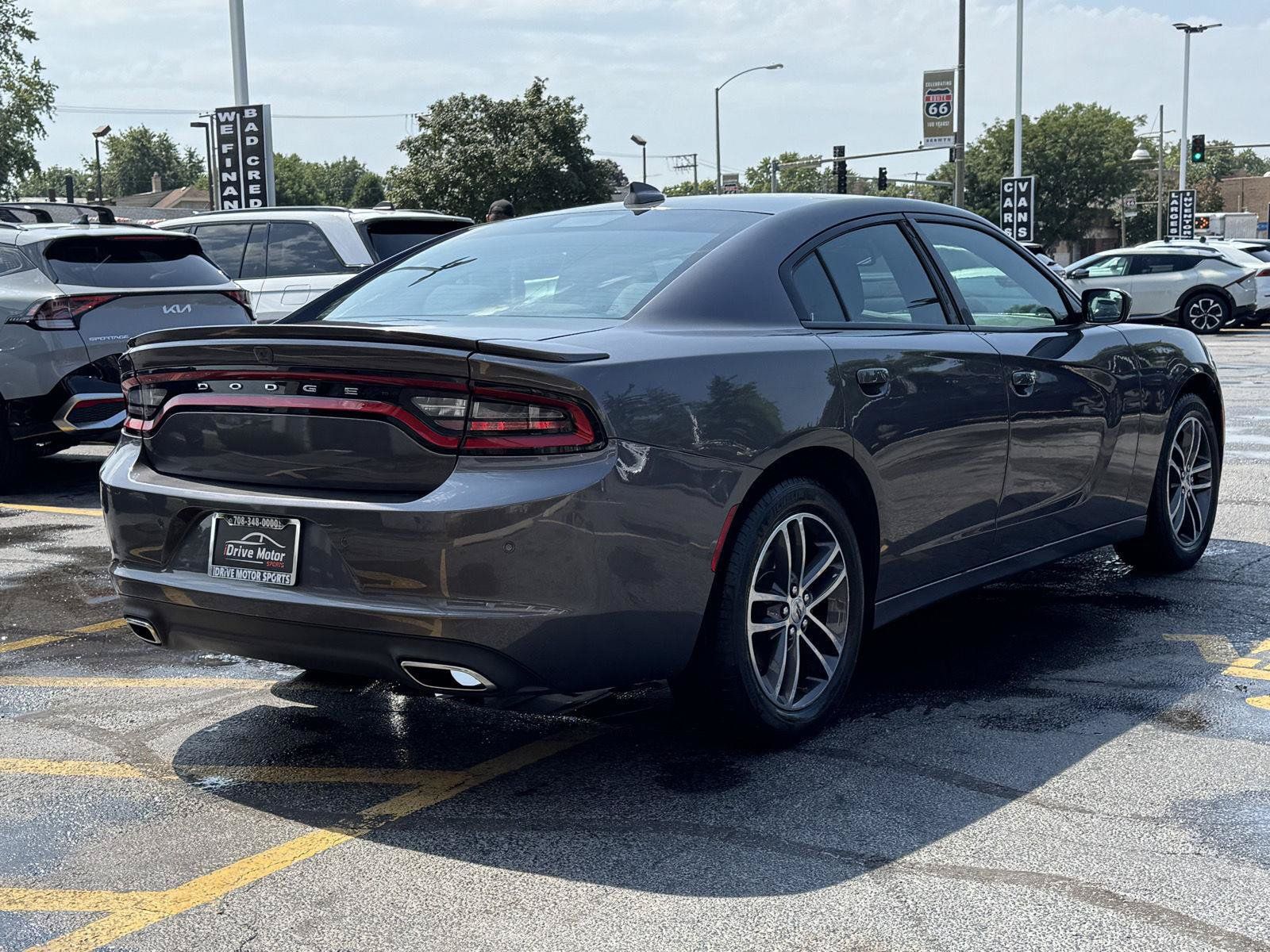 Used 2019 Dodge Charger SXT AWD/4WD image 11