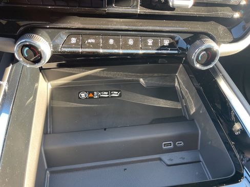 New 2026 Chevrolet Tahoe High Country image 34