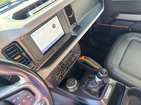 Used 2023 Ford Bronco Badlands AWD/4WD image 17
