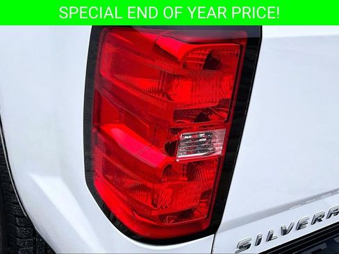 Used 2018 Chevrolet Silverado 1500 LT w/ LT Convenience Package image 22