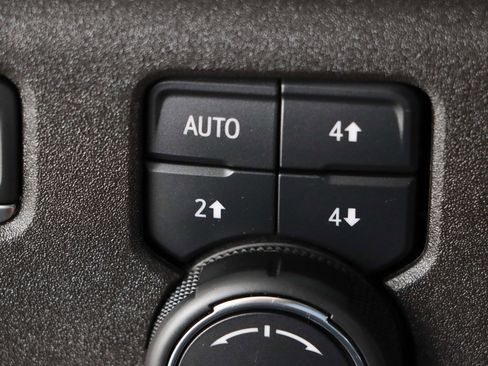 Used 2024 Chevrolet Silverado 2500 LTZ AWD/4WD image 22
