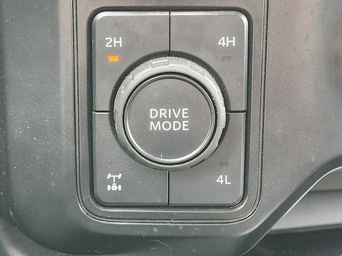 Used 2024 Ford F350 Lariat w/ Lariat Ultimate Package AWD/4WD image 31