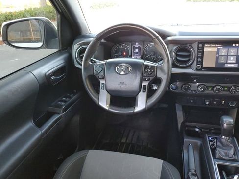 Used 2020 Toyota Tacoma TRD Sport image 14