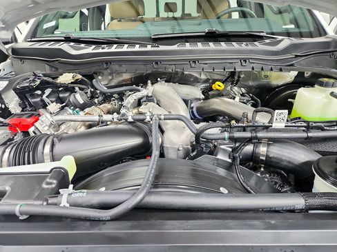 New 2026 Ford F250 Lariat w/ Chrome Package AWD/4WD image 17