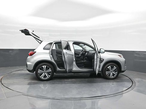 Used 2025 Mitsubishi Outlander Sport ES AWD/4WD image 28