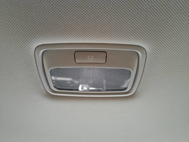Used 2025 Kia Sorento LX FWD image 30