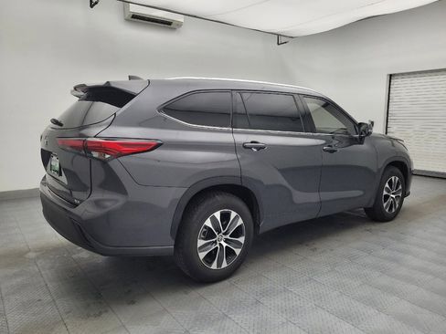 Used 2020 Toyota Highlander XLE image 9