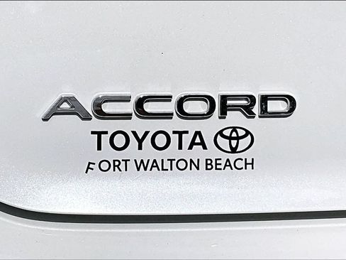 Used 2024 Honda Accord Touring image 27