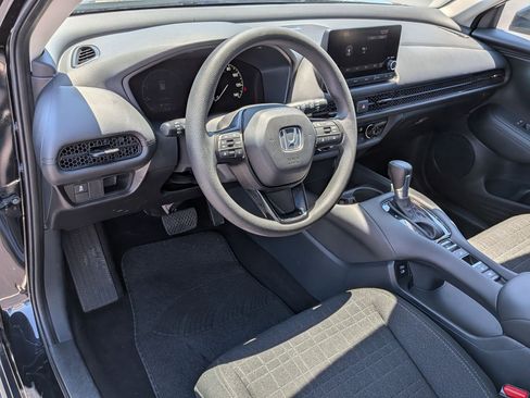 Used 2025 Honda HR-V LX image 16