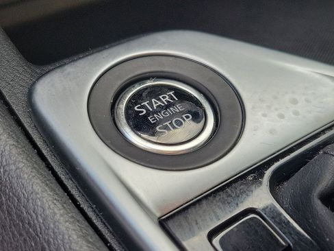 Used 2025 Nissan Sentra SV image 27