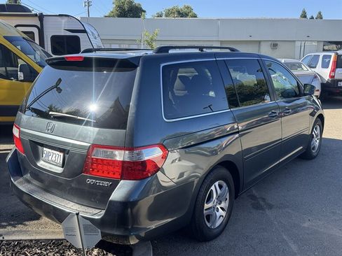 Used 2005 Honda Odyssey EX image 3