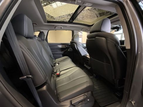 Used 2025 Acura MDX w/ Technology Package image 23