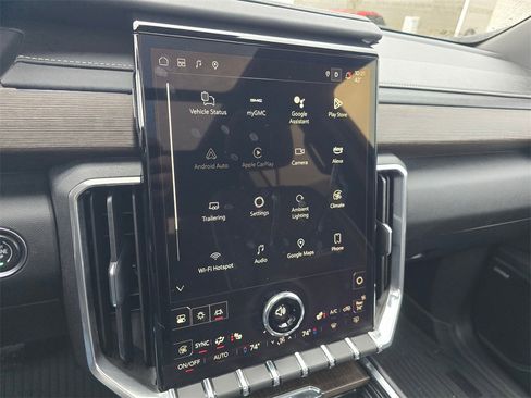 Used 2025 GMC Acadia Denali w/ LPO, Floor Liner Package image 29