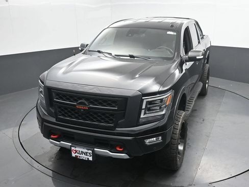 Used 2021 Nissan Titan PRO-4X w/ Pro-4x Convenience Package AWD/4WD image 38