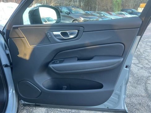 Certified 2025 Volvo XC60 B5 Plus image 16