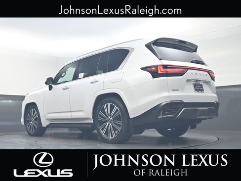 New 2026 Lexus LX 700h Luxury image 18