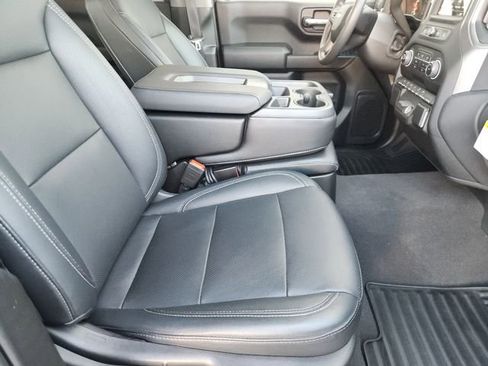 Used 2023 Chevrolet Silverado 1500 Custom image 12