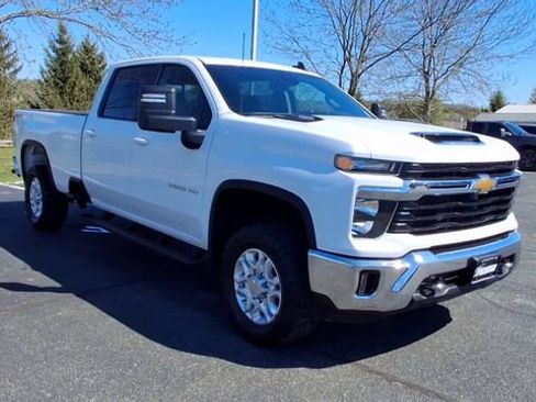 Certified 2025 Chevrolet Silverado 3500 LT w/ Convenience Package AWD/4WD image 2