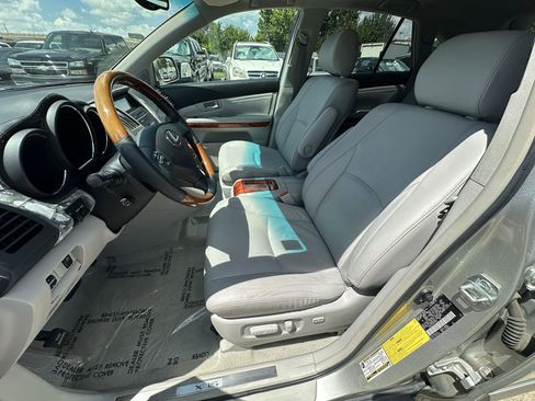 Used 2005 Lexus RX 330 w/ Premium Pkg FWD image 20
