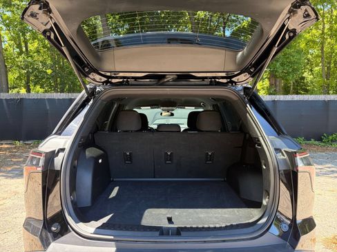 Used 2025 Chevrolet Equinox LT FWD image 26