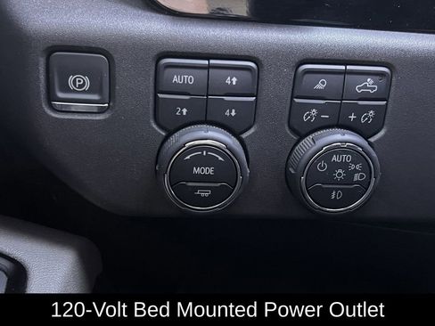 Used 2025 Chevrolet Silverado 1500 ZR2 w/ Technology Package image 25