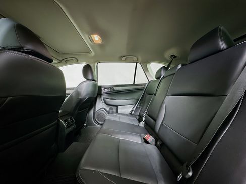 Used 2017 Subaru Outback 3.6R Limited image 29