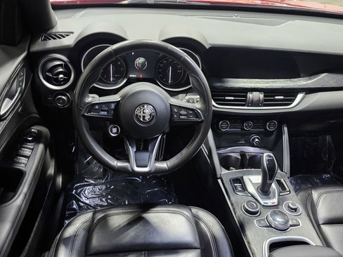 Used 2022 Alfa Romeo Stelvio Sprint image 28