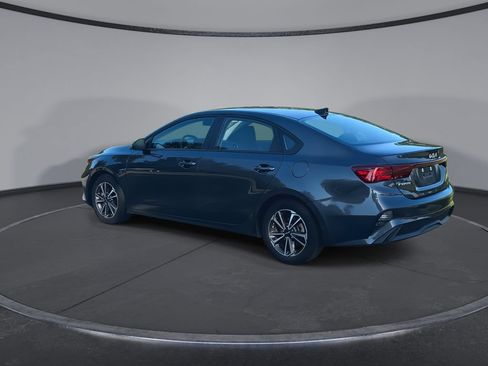 Used 2024 Kia Forte LXS FWD image 6