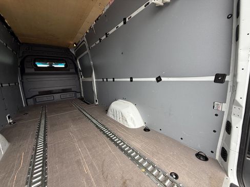 Used 2022 Mercedes-Benz Sprinter 2500 image 29