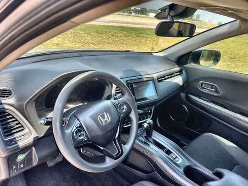 Used 2022 Honda HR-V EX image 15