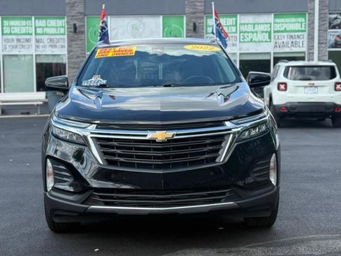 Used 2022 Chevrolet Equinox LT image 2