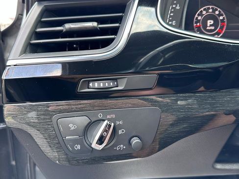 Used 2017 Audi Q7 2.0T Premium Plus w/ Premium Plus Package image 43