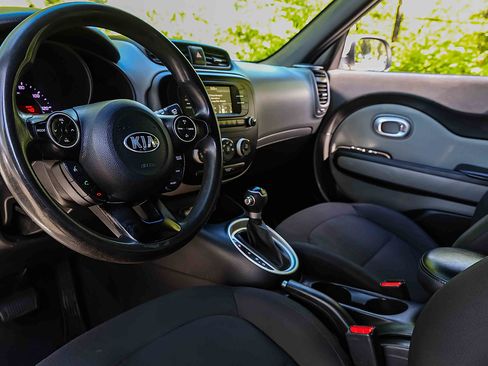 Certified 2017 Kia Soul FWD image 7