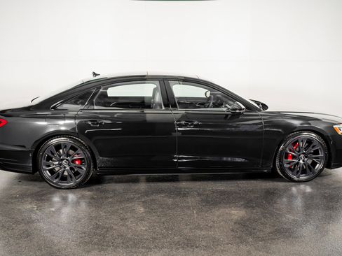 Used 2025 Audi S8 image 5
