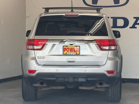 Used 2011 Jeep Grand Cherokee Limited w/ Trailer Tow Group IV AWD/4WD image 4