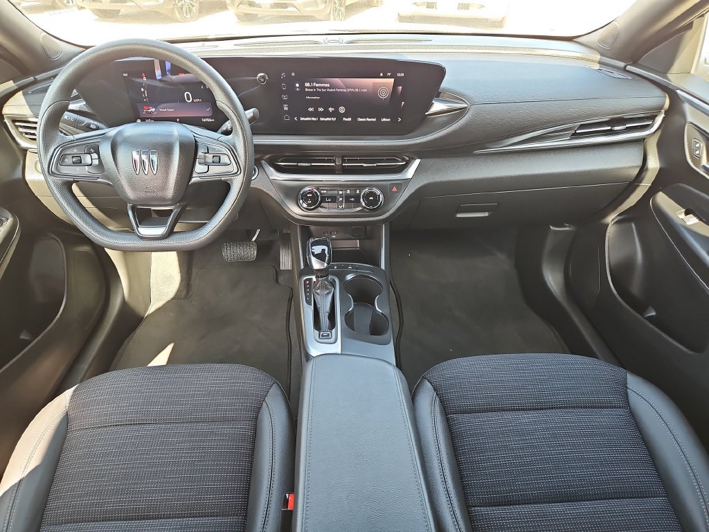 Used 2026 Buick Envista Preferred FWD image 23