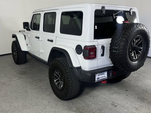 Used 2024 Jeep Wrangler Unlimited Rubicon image 5