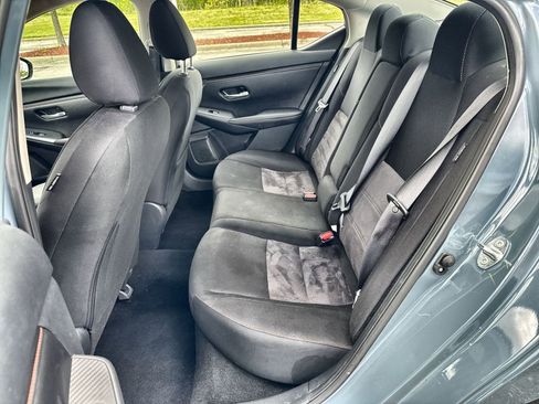 Used 2025 Nissan Sentra SR FWD image 12