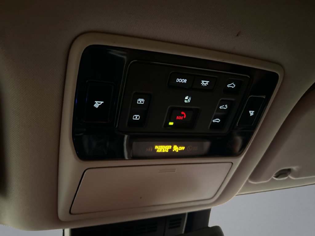 Used 2024 Toyota Grand Highlander AWD image 29