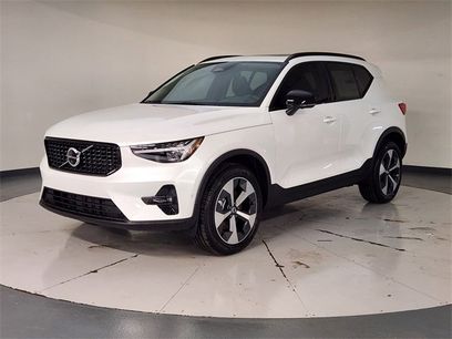 New 2026 Volvo XC40 B5 Plus w/ Protection Package Premier