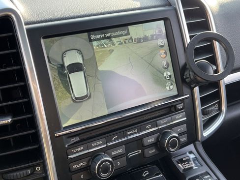 Used 2016 Porsche Cayenne image 27