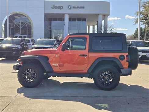 Used 2018 Jeep Wrangler Sport S image 4