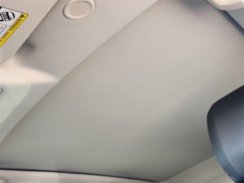 Used 2021 Land Rover Discovery Sport S image 21