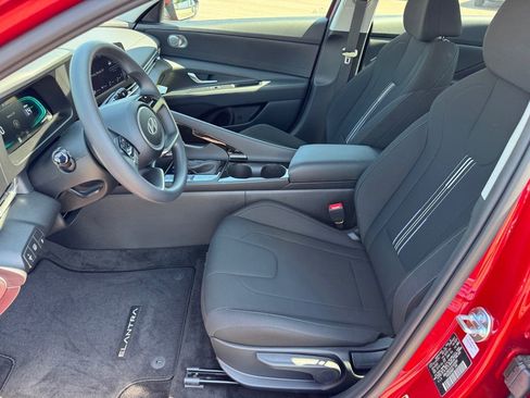 New 2026 Hyundai Elantra Hybrid FWD image 7