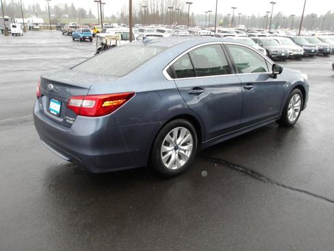 Used 2016 Subaru Legacy 2.5i Premium AWD/4WD image 5