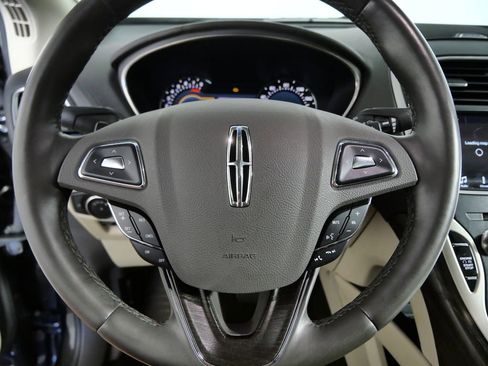 Used 2017 Lincoln MKX Reserve w/ Lincoln MKX Climate Package AWD/4WD image 20