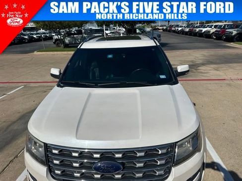 Used 2017 Ford Explorer Limited w/ Equipment Group 301A FWD image 2