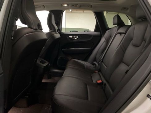 Used 2023 Volvo XC60 B5 Plus w/ Protection Package Premier image 19