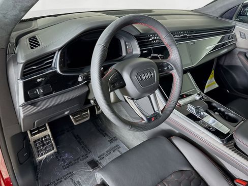 New 2025 Audi RS Q8 performance image 9
