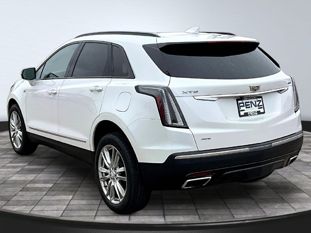 Used 2022 Cadillac XT5 Sportv w/ LPO, Floor Liner Package AWD/4WD image 5